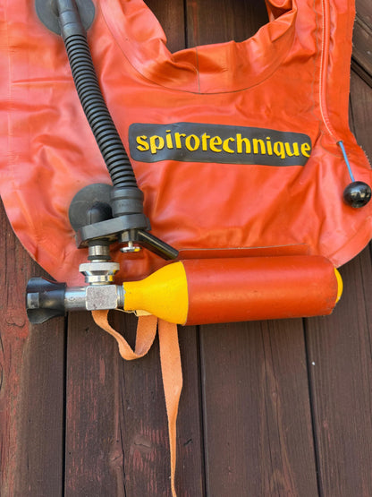 Vintage aufblasbare Rettungsweste Orange, maritim, dekorativ