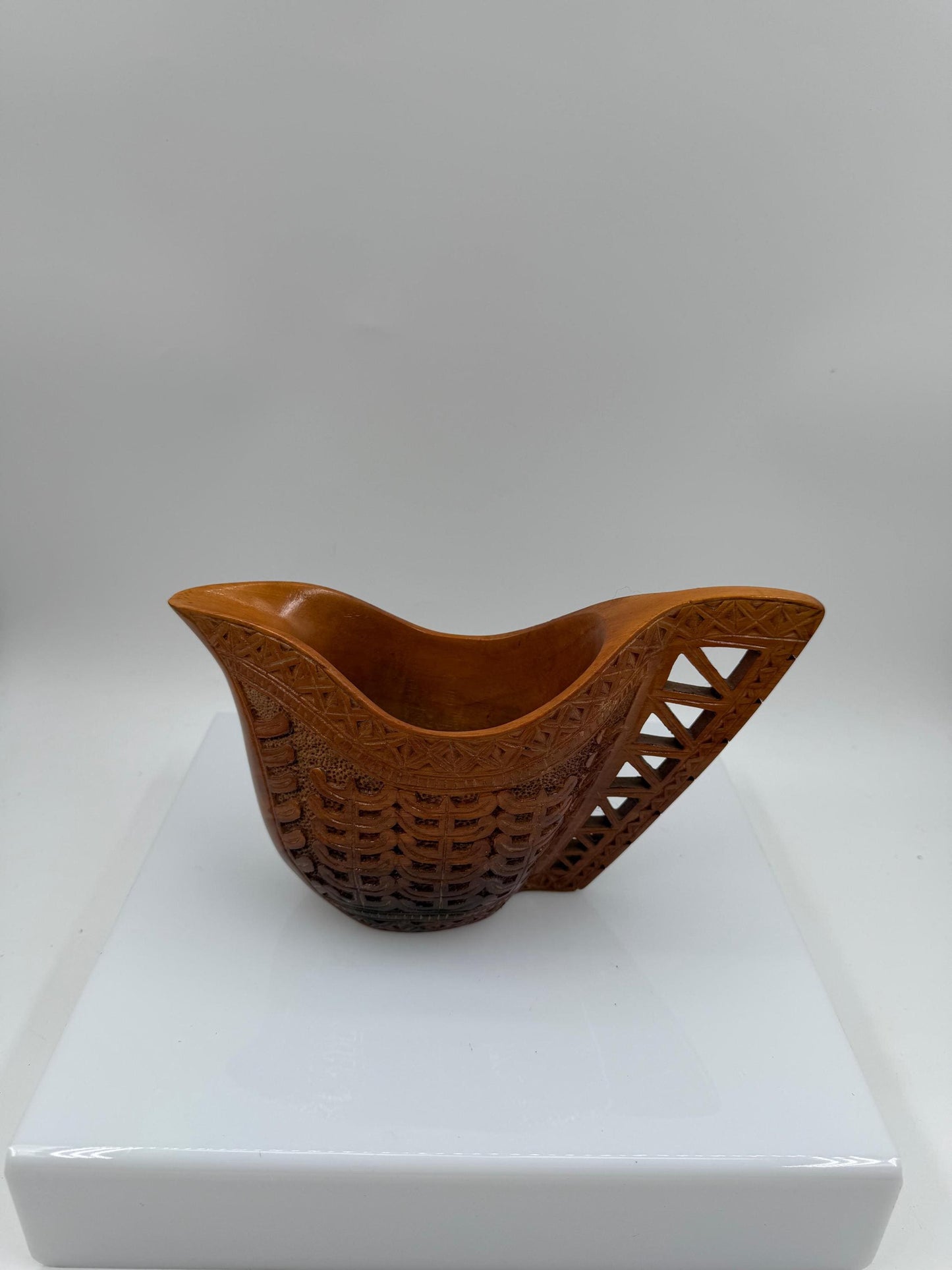 Vintage Kuksa Becher "Guksi" handgeschnitzt skandinavische Volkskunst