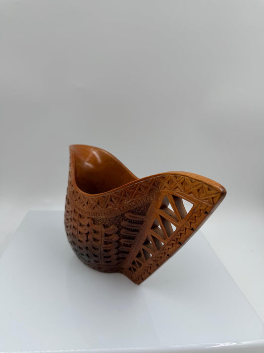 Vintage Kuksa Becher "Guksi" handgeschnitzt skandinavische Volkskunst