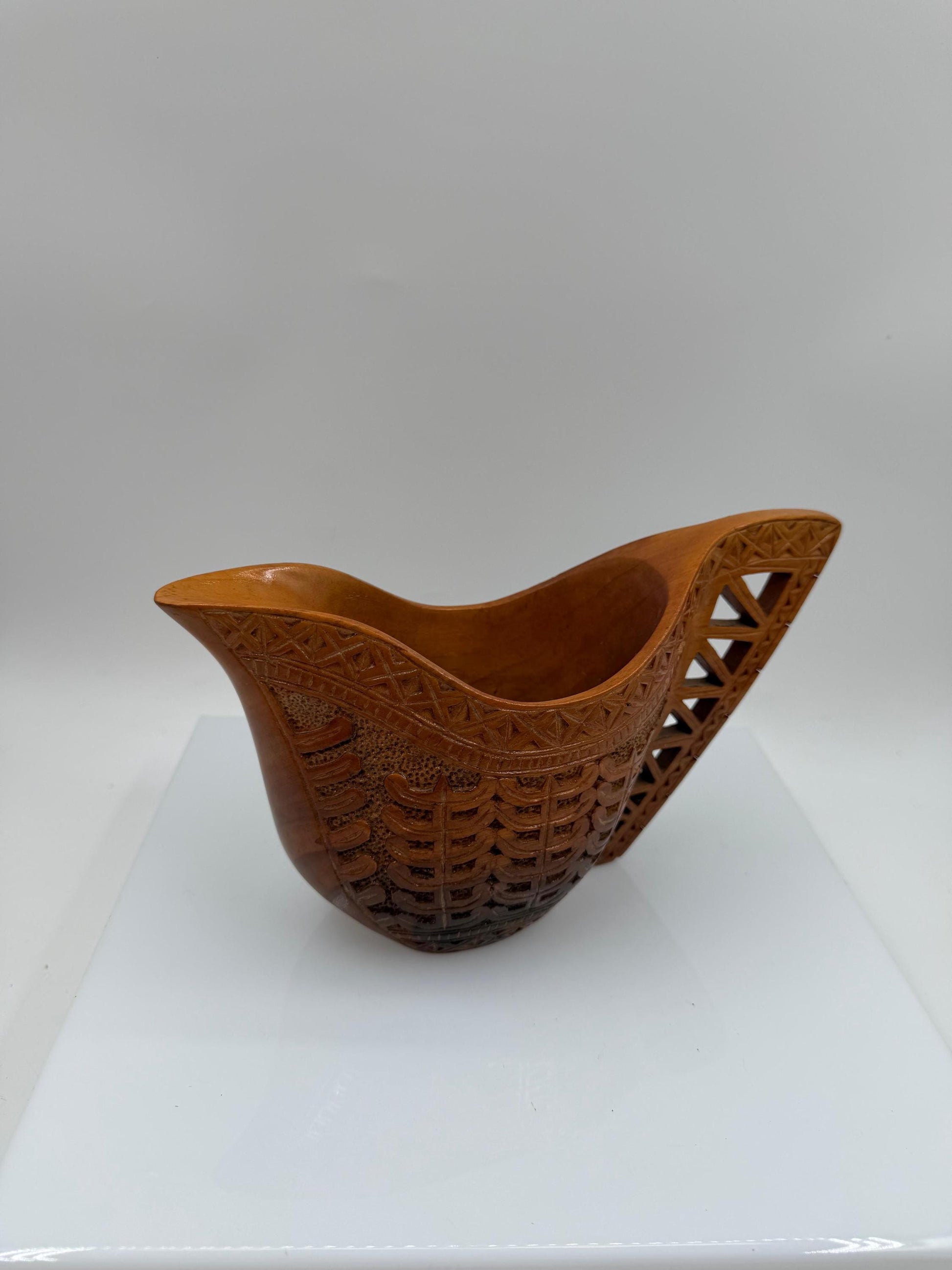 Vintage Kuksa Becher "Guksi" handgeschnitzt skandinavische Volkskunst