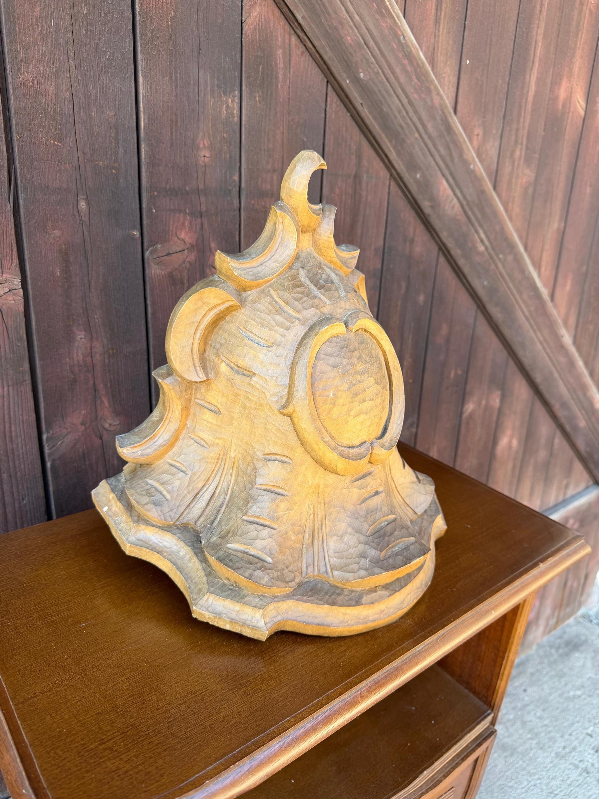 Vintage Wandkonsole im Barock Stil mit handgeschnitztem Muschelkartuschen Dekor