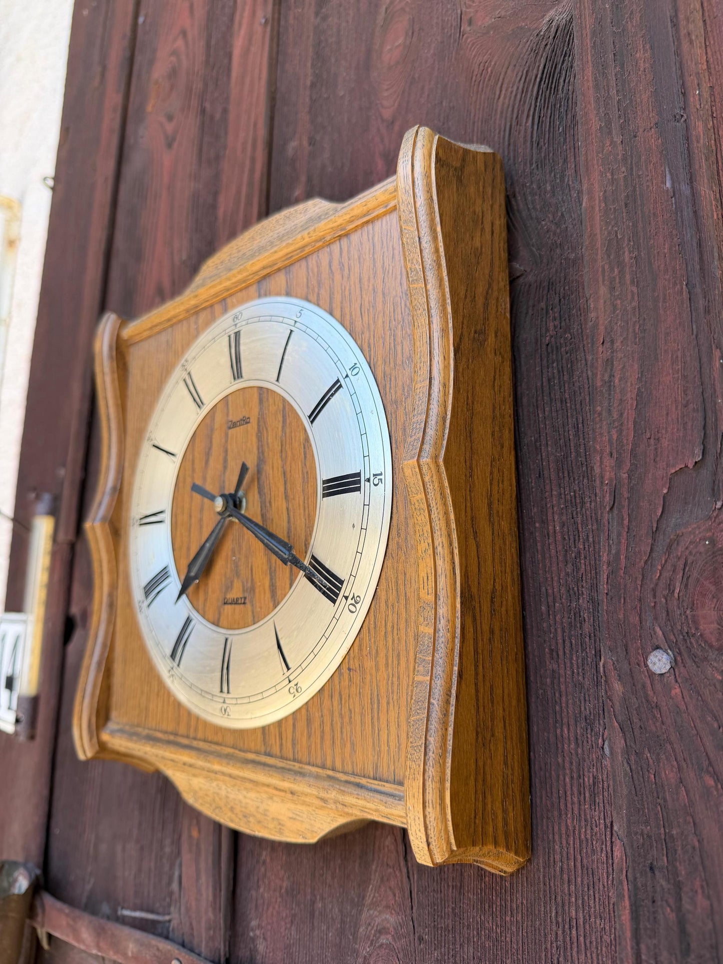 Vintage Wanduhr von ZanRa aus Eichenholz mit römischen Ziffern