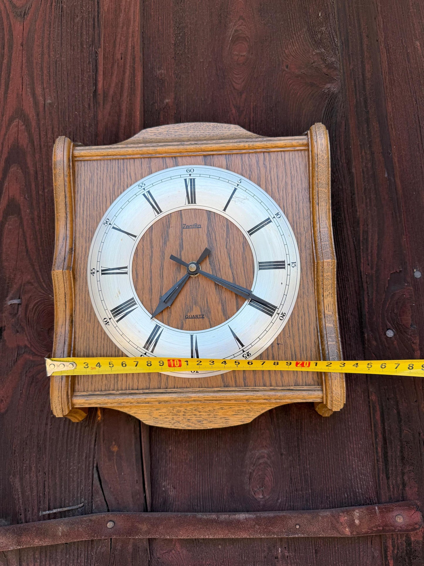 Vintage Wanduhr von ZanRa aus Eichenholz mit römischen Ziffern