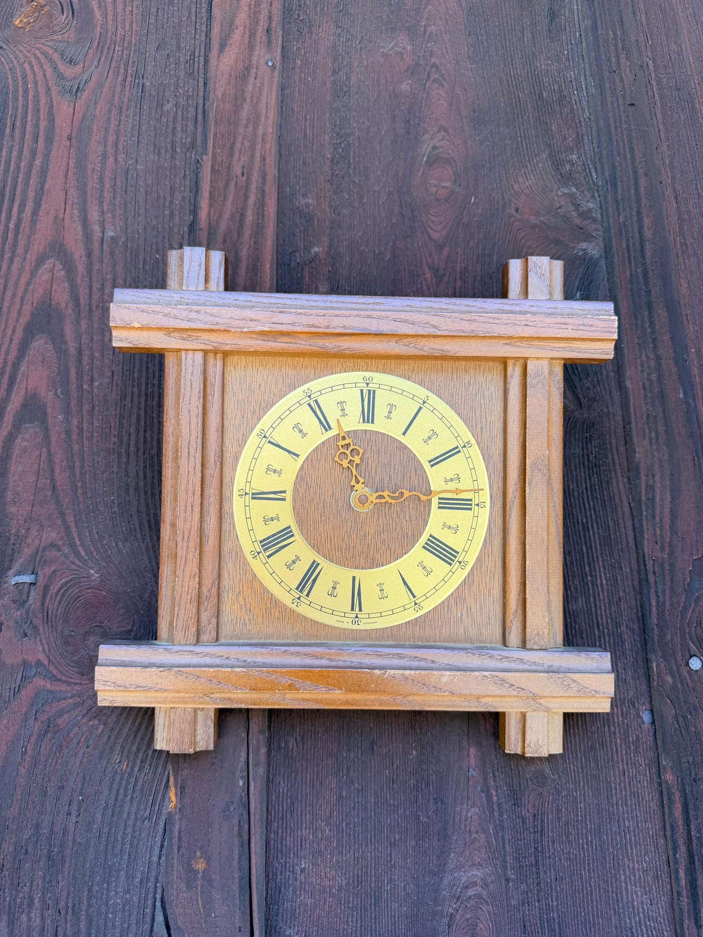 Vintage Wanduhr aus Eiche mit römischen Ziffern, 1960er