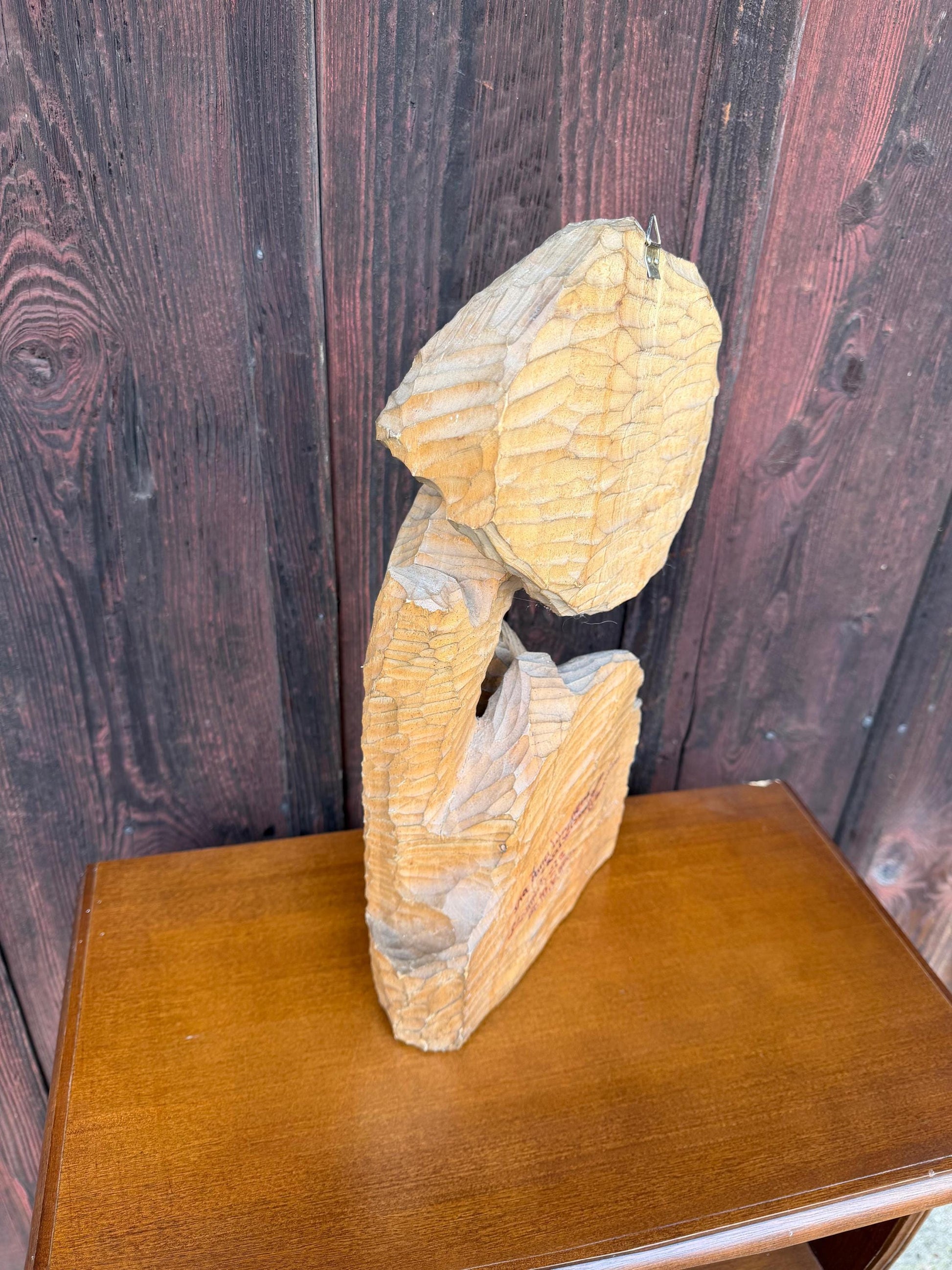 Vintage Holzschnitzerei "Mann unter Pilz" Schwarzwald handgeschnitzt deutsche Volkskunst