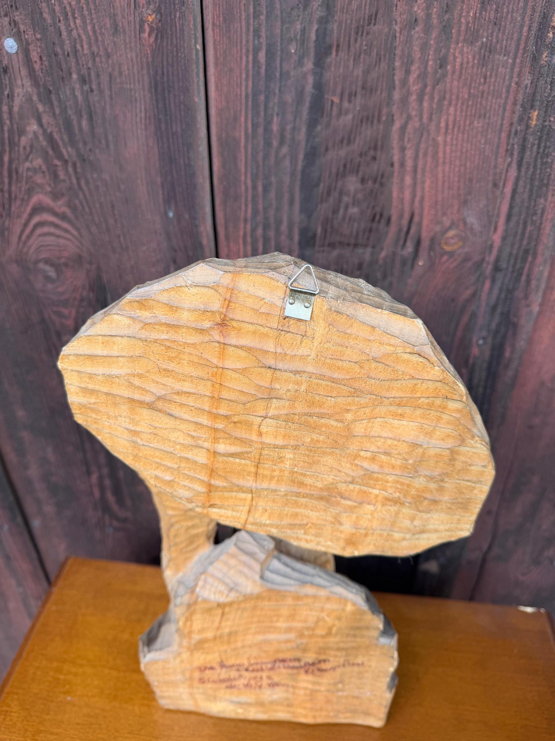 Vintage Holzschnitzerei "Mann unter Pilz" Schwarzwald handgeschnitzt deutsche Volkskunst