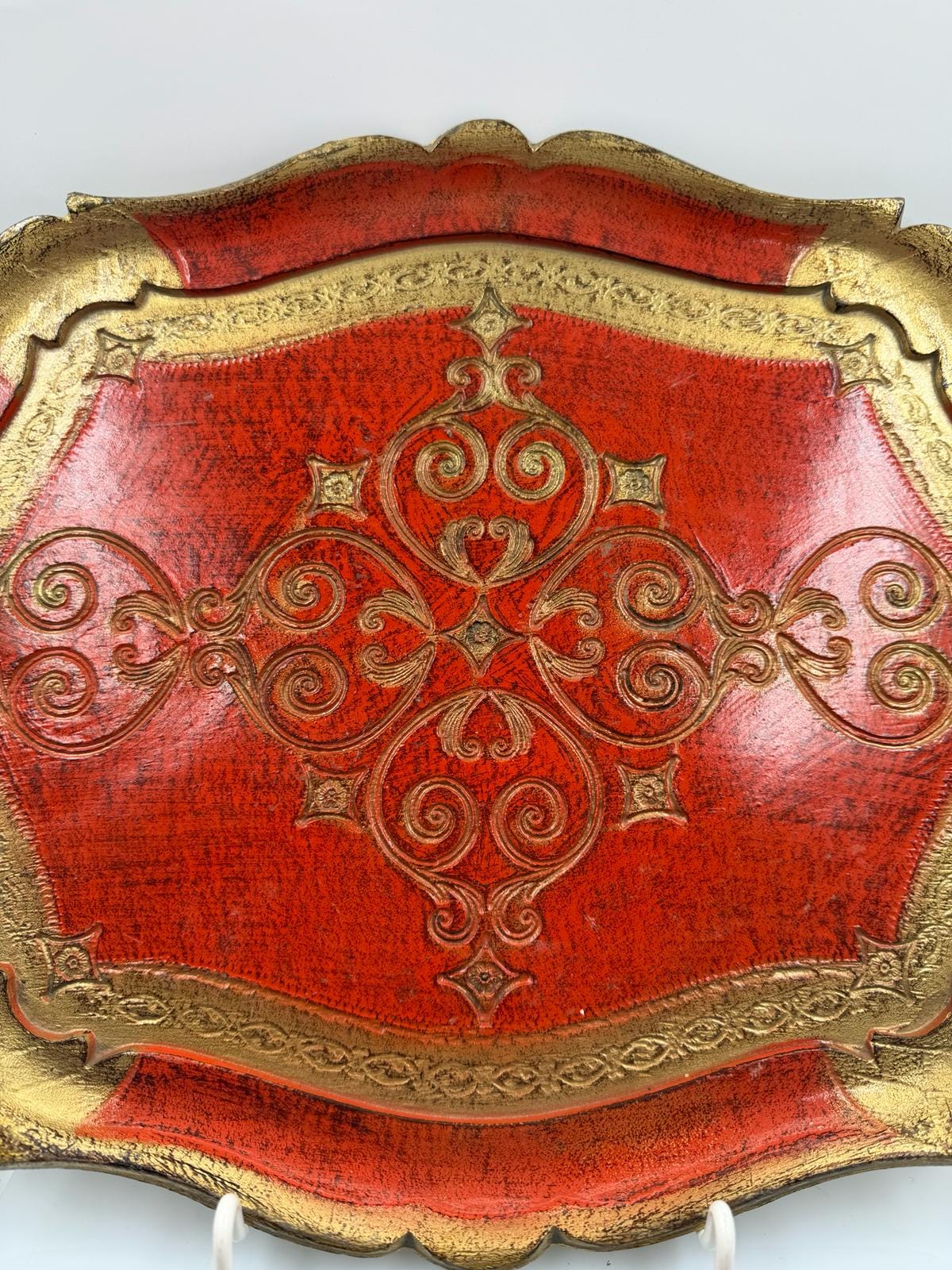 Set von 2 Vintage Florentinisches Tablett Rot Gold Barock aus Kunststoff Made in Italy