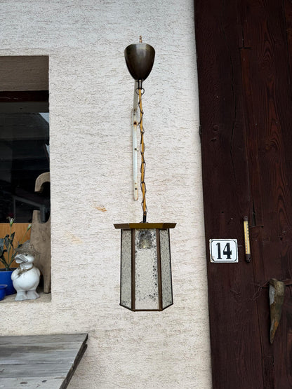 Vintage Pendelleuchte aus Messing mit Kette und gelbem Stoffkabel