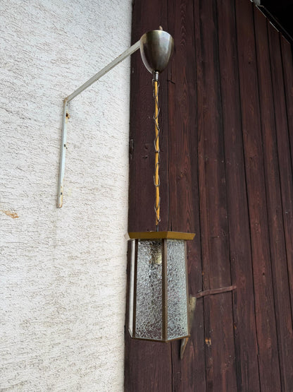 Vintage Pendelleuchte aus Messing mit Kette und gelbem Stoffkabel