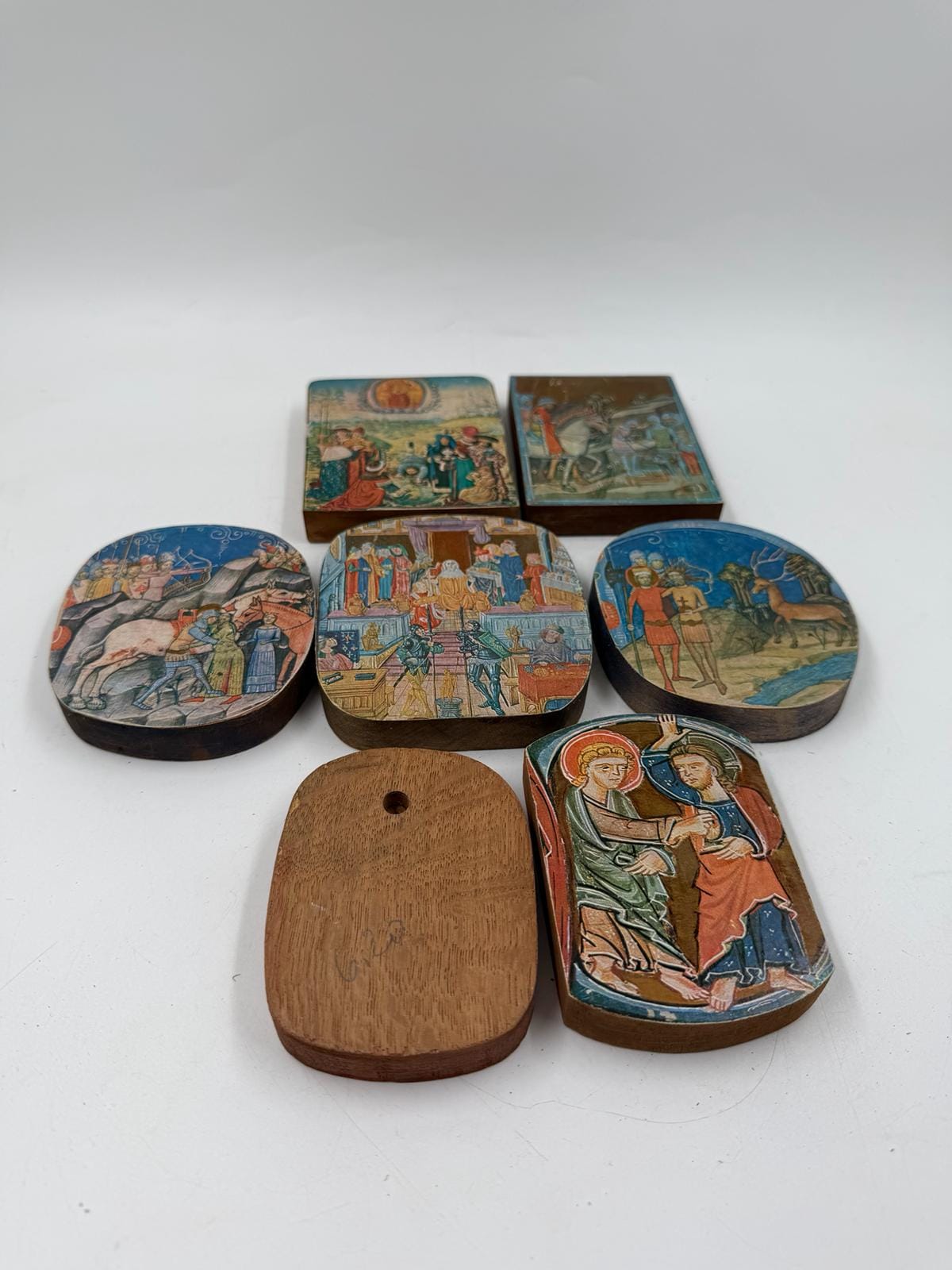 Set von 7 Vintage Holzplaketten mit mittelalterlicher christlicher Kunst