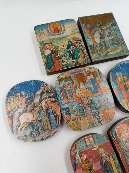 Set von 7 Vintage Holzplaketten mit mittelalterlicher christlicher Kunst