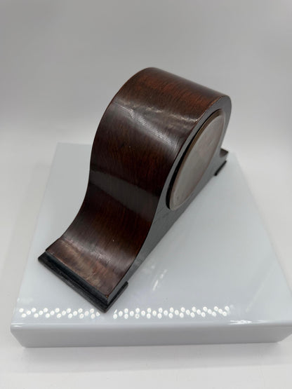 Vintage Kaminuhr im französischen Stil mit Quarzwerk und dunkelbraunem Holzgehäuse
