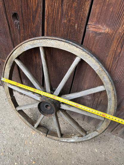 Vintage Wagenrad aus Holz mit Eisenfelge Ø 50cm
