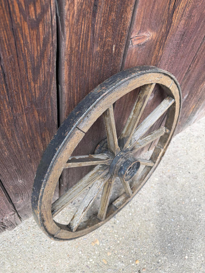 Vintage Wagenrad aus Holz mit Eisenfelge Ø 50cm
