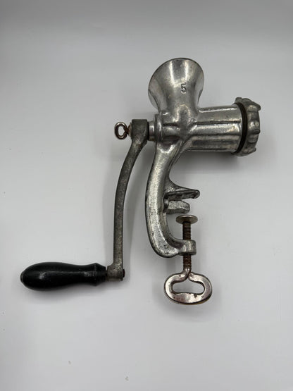 Vintage Fleischwolf "No. 5" von Alexanderwerk aus Gusseisen mit Holzkurbel