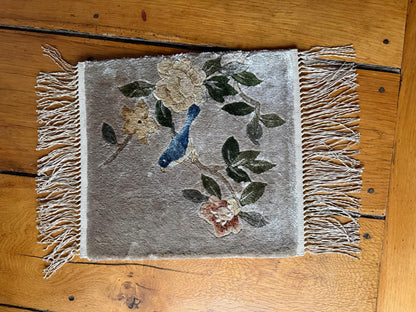 Set von 3 Vintage Seidenteppich mit Blumen-Vogel-Motiv, China 35x35cm