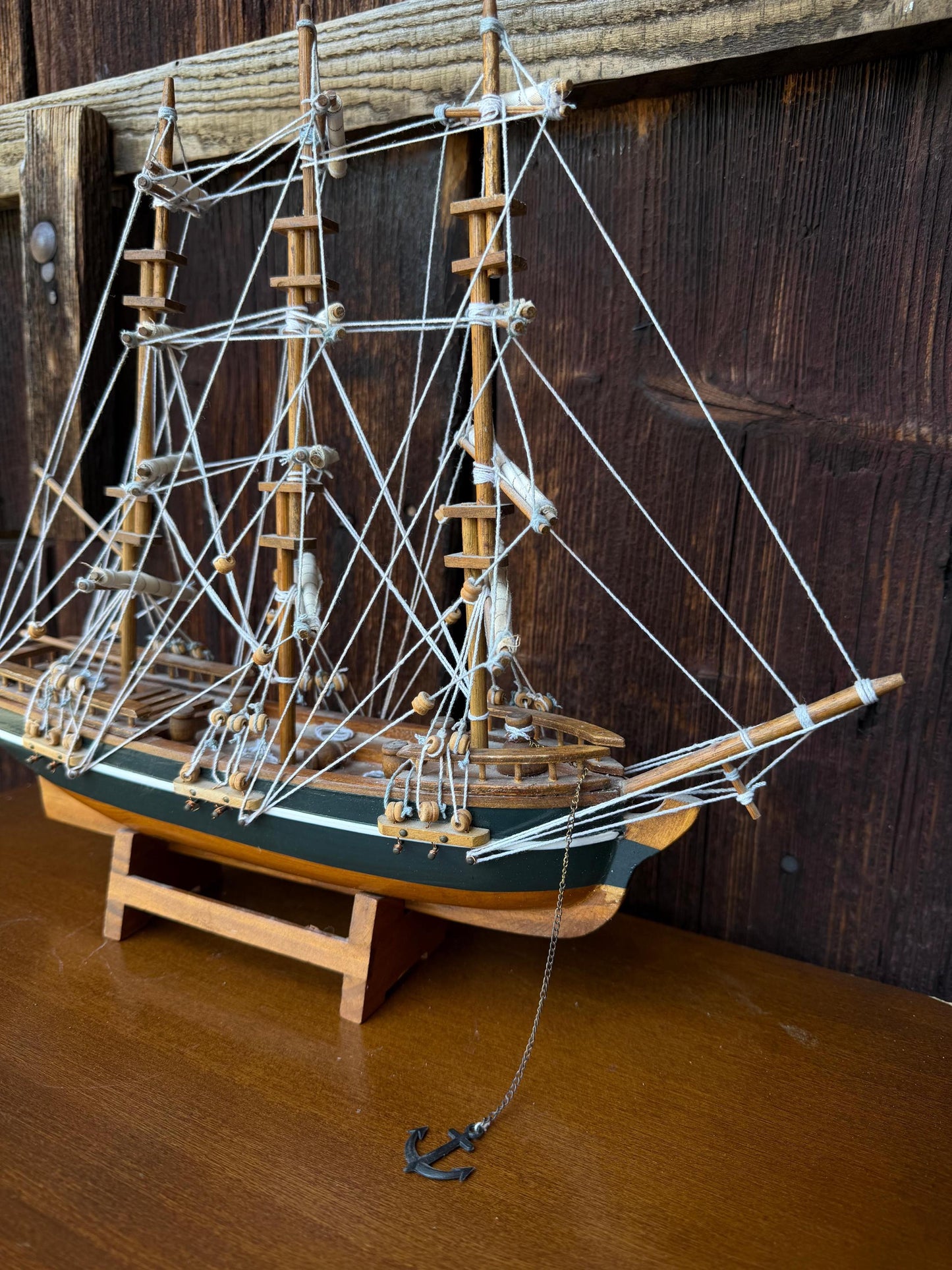 Vintage Modellschiff Dreimaster aus Hartholz, 32 cm