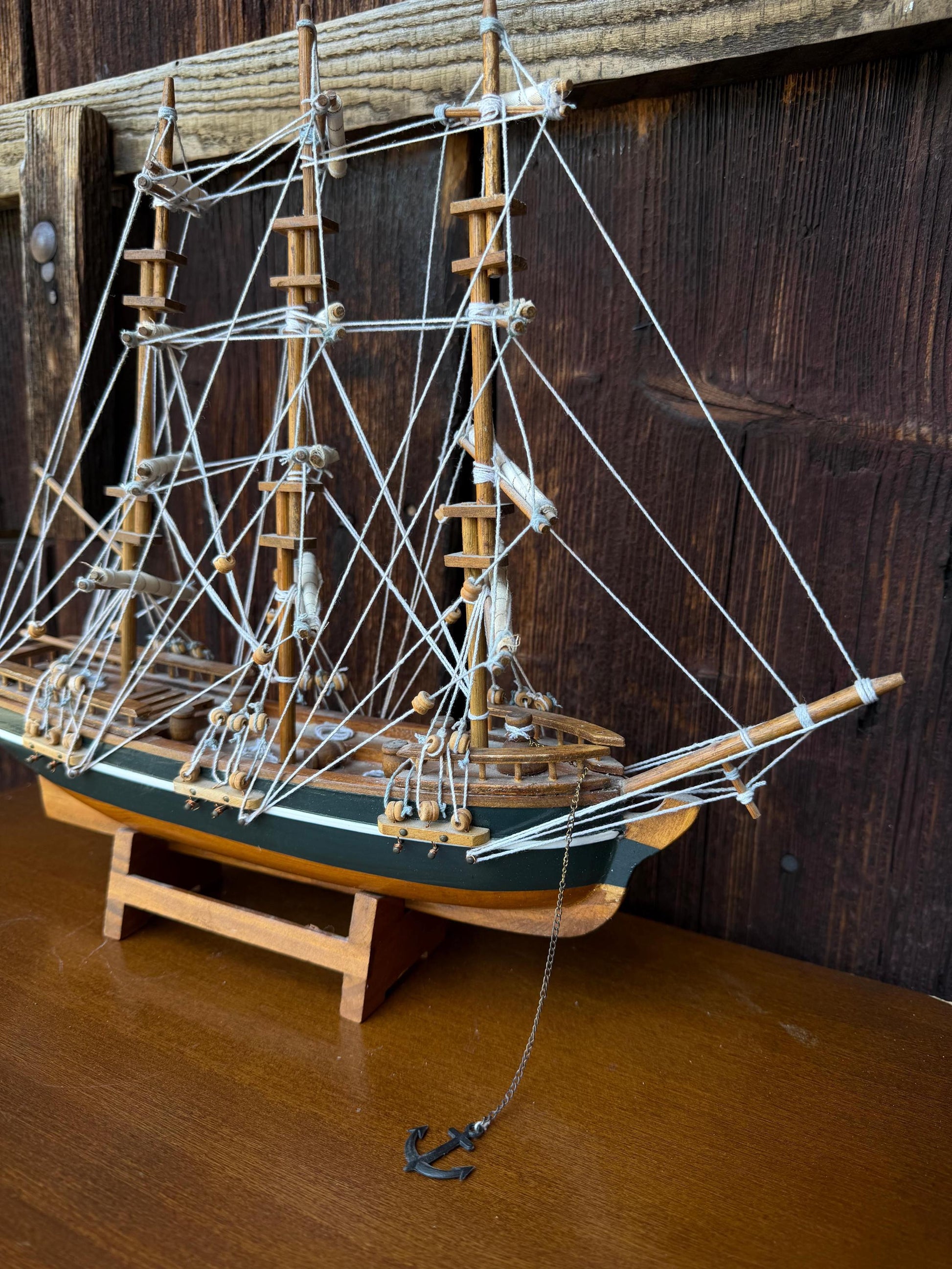 Vintage Modellschiff Dreimaster aus Hartholz, 32 cm