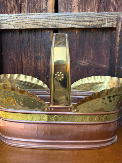 Vintage Korbschale aus gehämmertem Kupfer und Messing, Art Nouveau