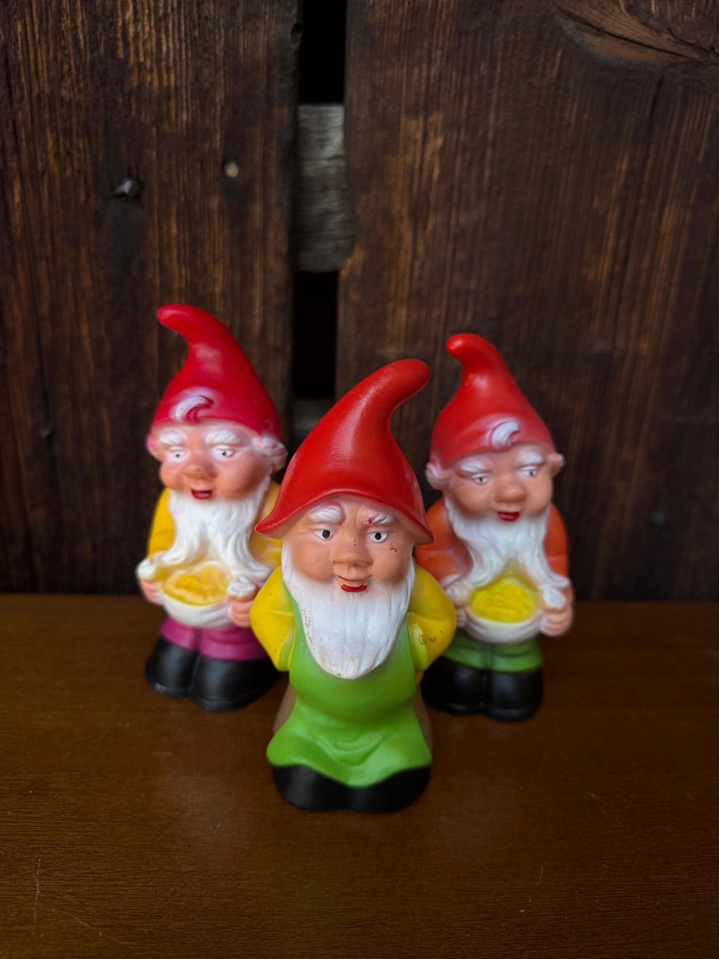Set von 4 Vintage Gartenzwerge mit Akkordeonspieler, Kunststoff