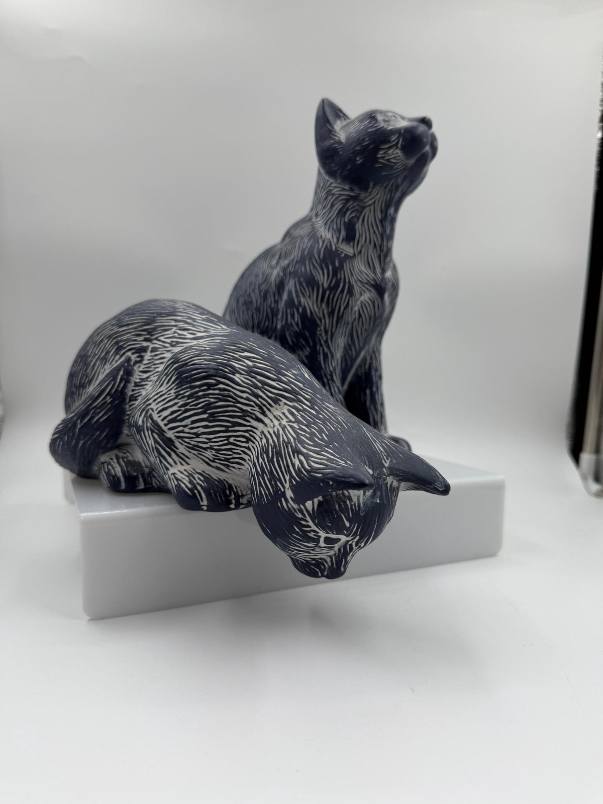 Set von 2 Vintage Katzenfiguren aus Keramik in Kobaltblau
