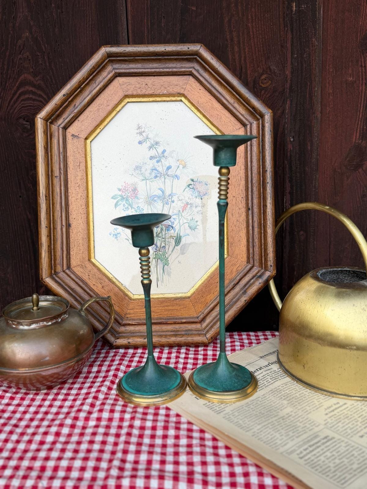 Set von 2 Vintage Kerzenhalter von Gilde, grün-goldenes Metall mit Patina
