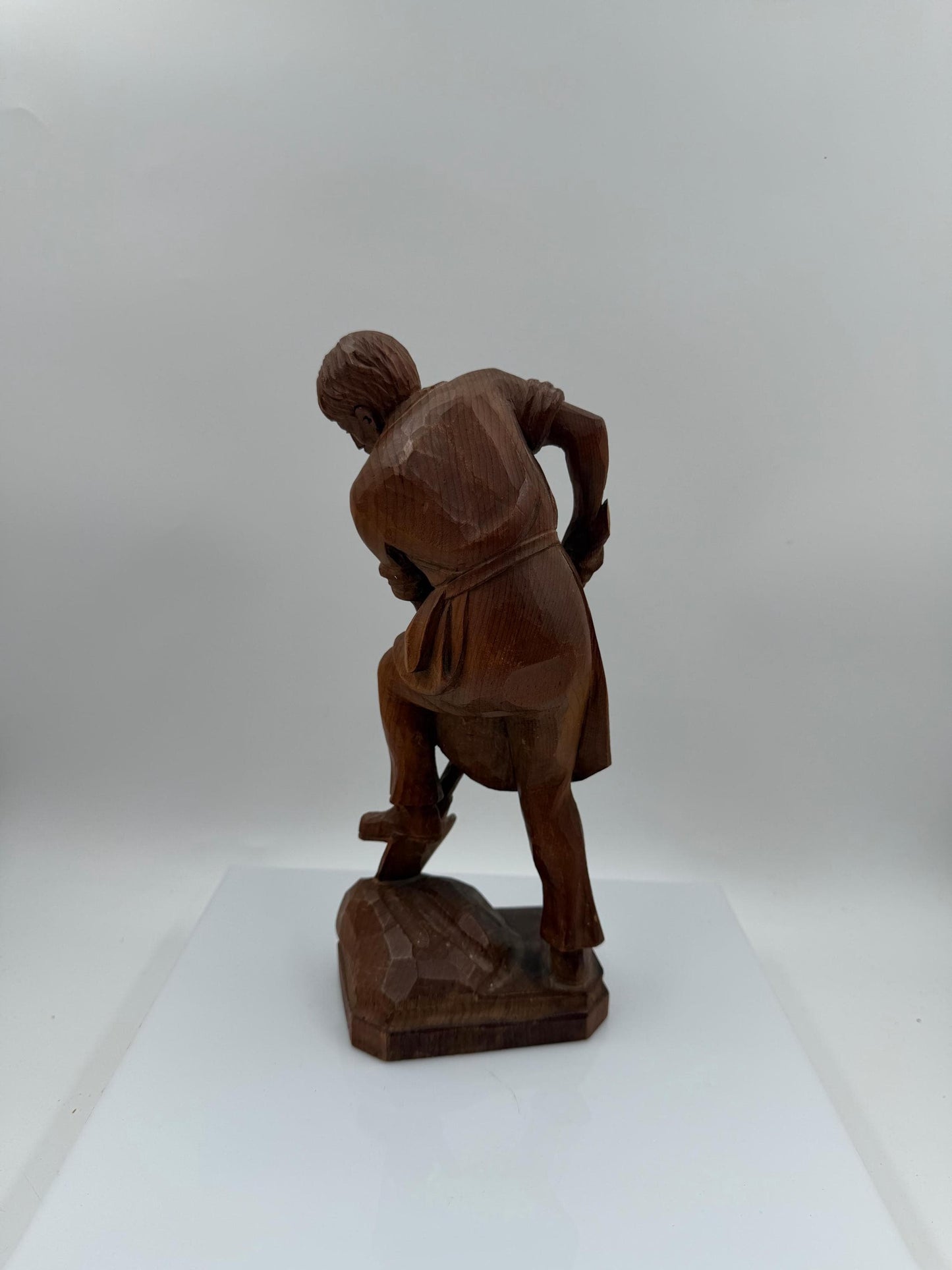 Vintage Schwarzwald Holzfigur "Bauer mit Schaufel" handgeschnitzt