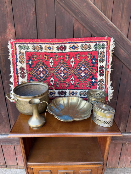 Vintage Orientalisches Messing Set 6-teilig mit Wollteppich und Kupfer Dekor
