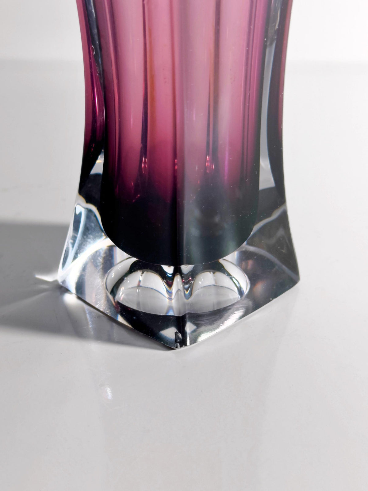 Vintage Murano Glasvase Aubergine und Klarglas, Italien 1980er