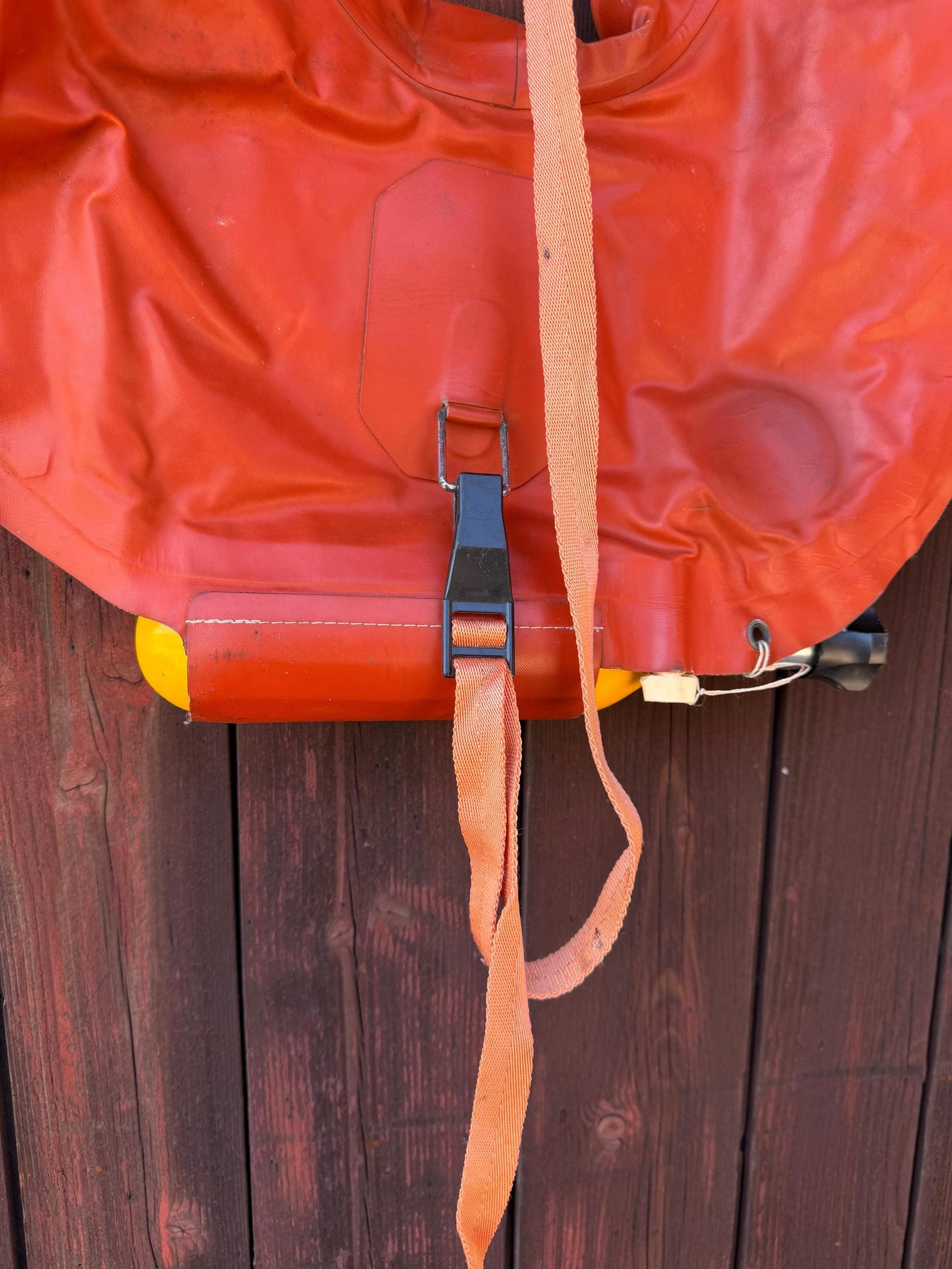 Vintage aufblasbare Rettungsweste Orange, maritim, dekorativ