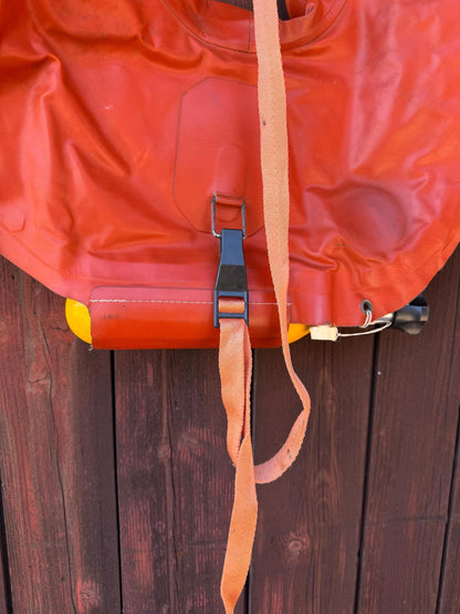 Vintage aufblasbare Rettungsweste Orange, maritim, dekorativ