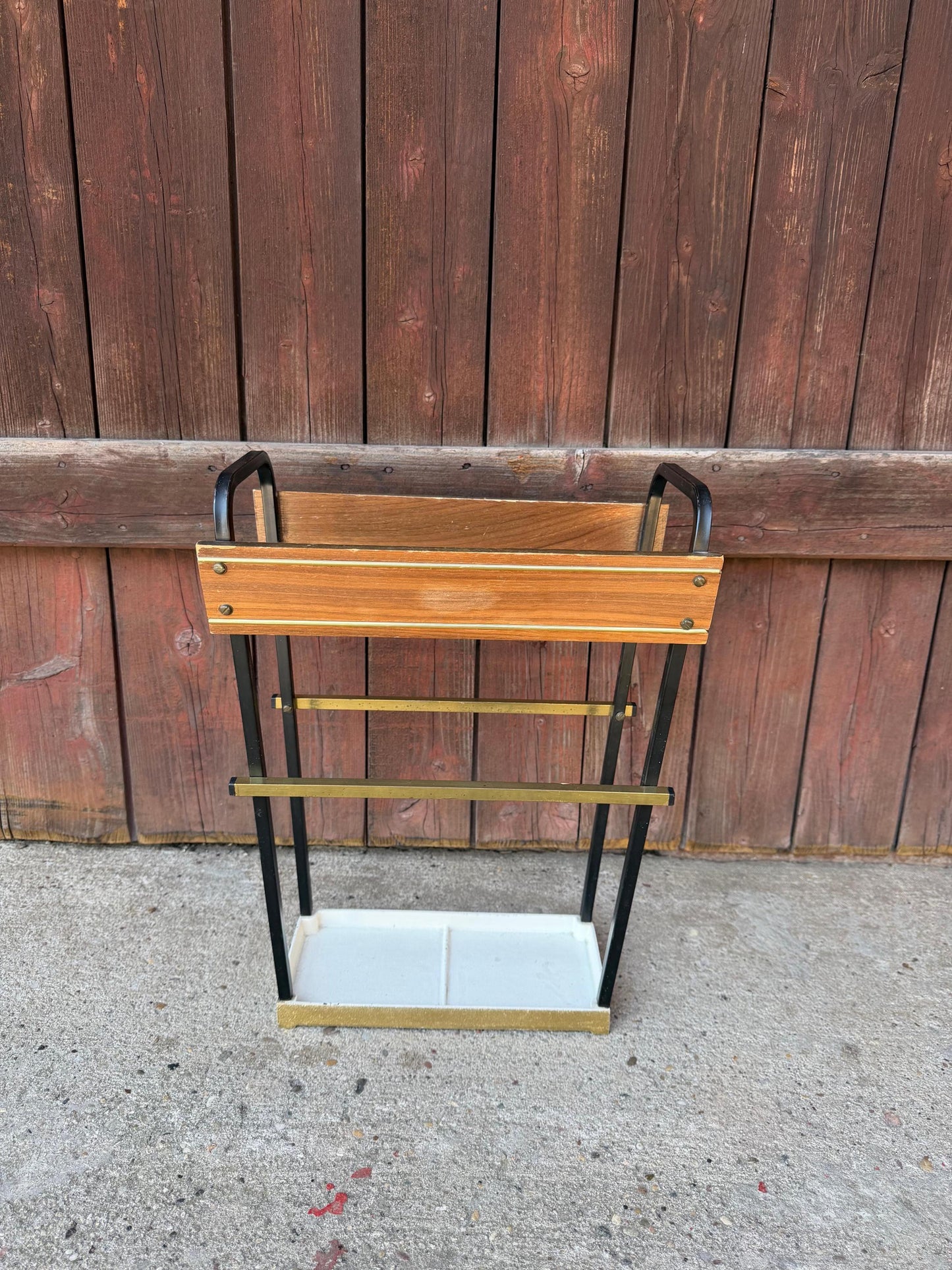 Vintage Schirmständer Mid-Century Space Age aus Holz und schwarzem Metall mit Goldakzenten