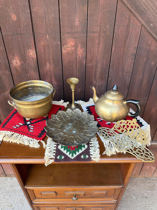 Set von 8 Vintage Orientalisches Marokkanisches Messing und Wollkelim Dekor Set