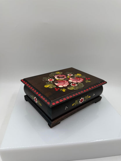 Vintage Schmuckschatulle aus Holz mit handbemaltem Blumenmotiv im Bauernmalerei Stil