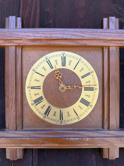 Vintage Wanduhr aus Eiche mit römischen Ziffern, 1960er
