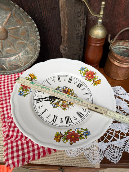 Vintage Keramik Wanduhr Weiß Floral Landhausstil mit Römischen Ziffern