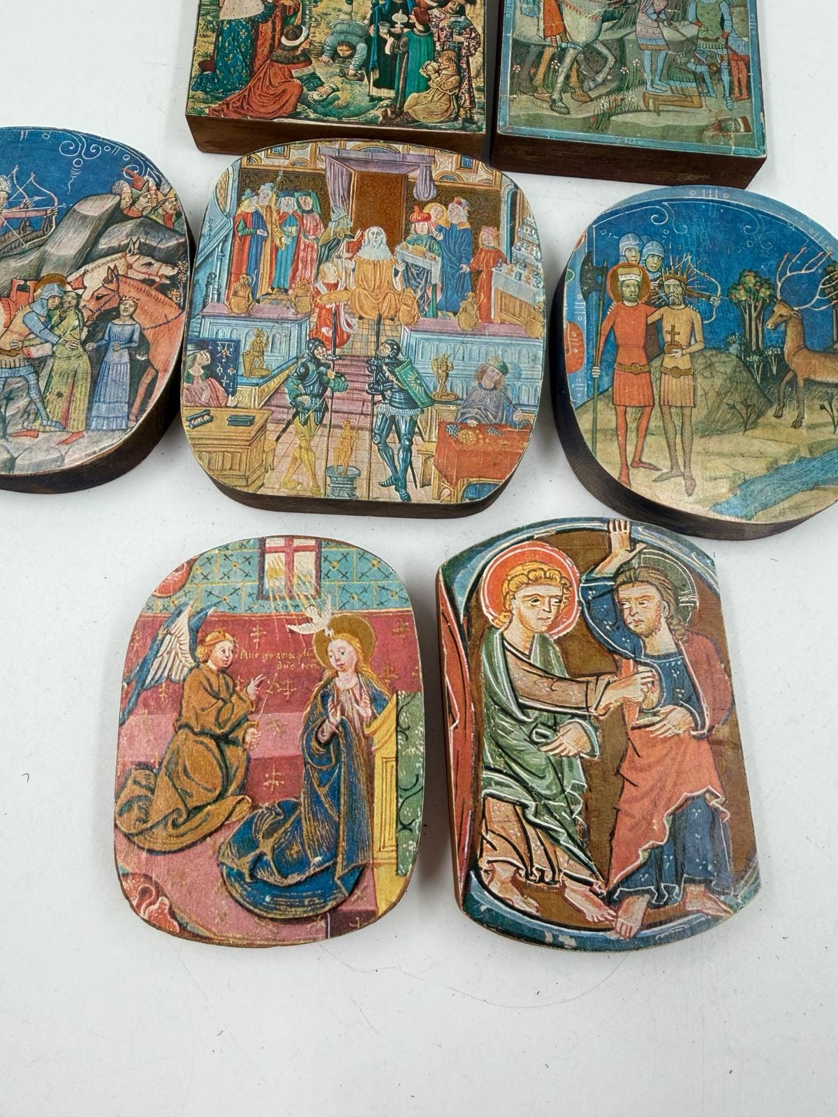 Set von 7 Vintage Holzplaketten mit mittelalterlicher christlicher Kunst