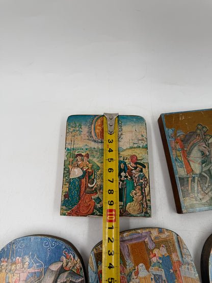 Set von 7 Vintage Holzplaketten mit mittelalterlicher christlicher Kunst