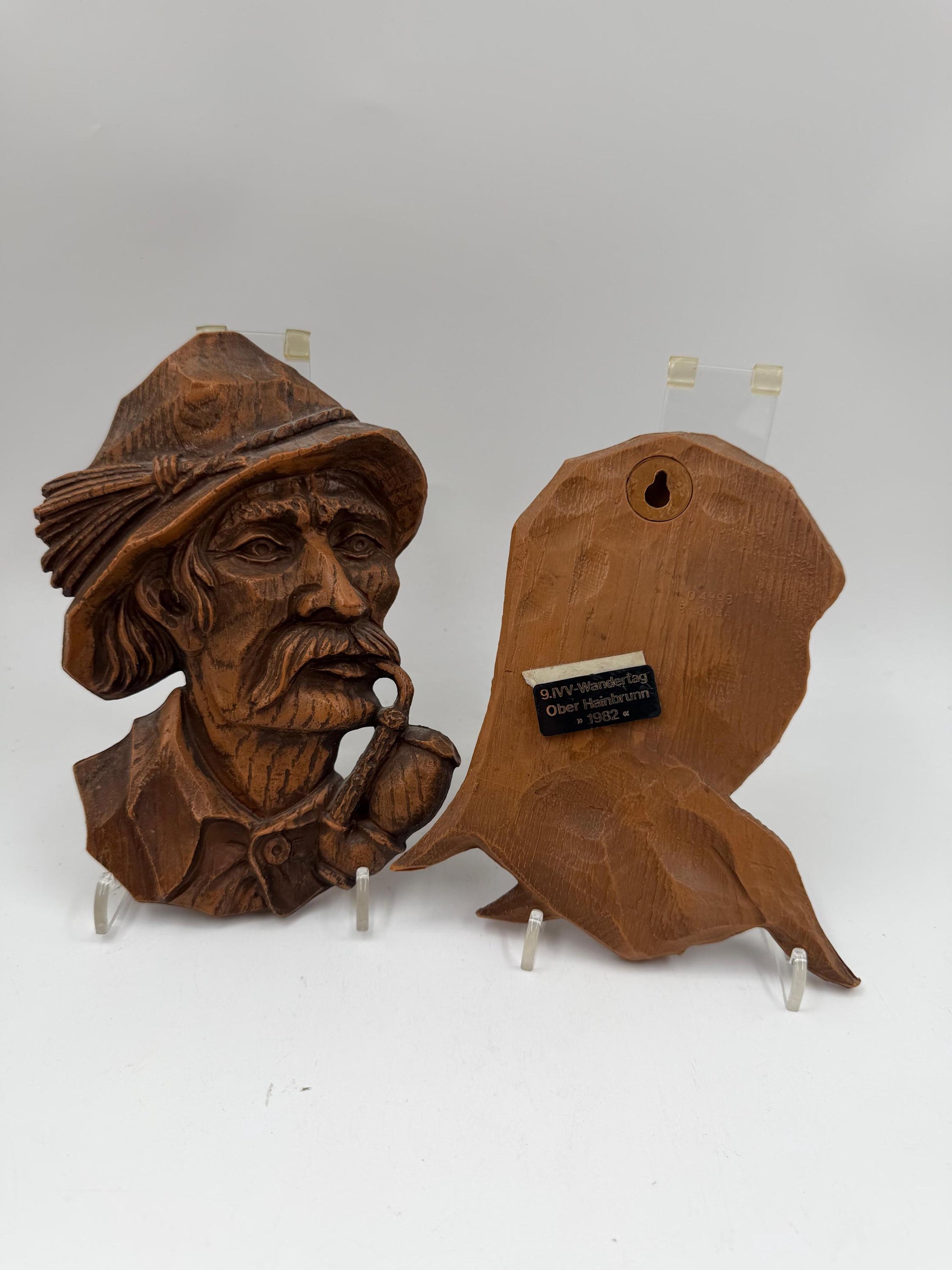 Set von 2 Vintage Schwarzwald Büsten Figuren aus Kunststoff