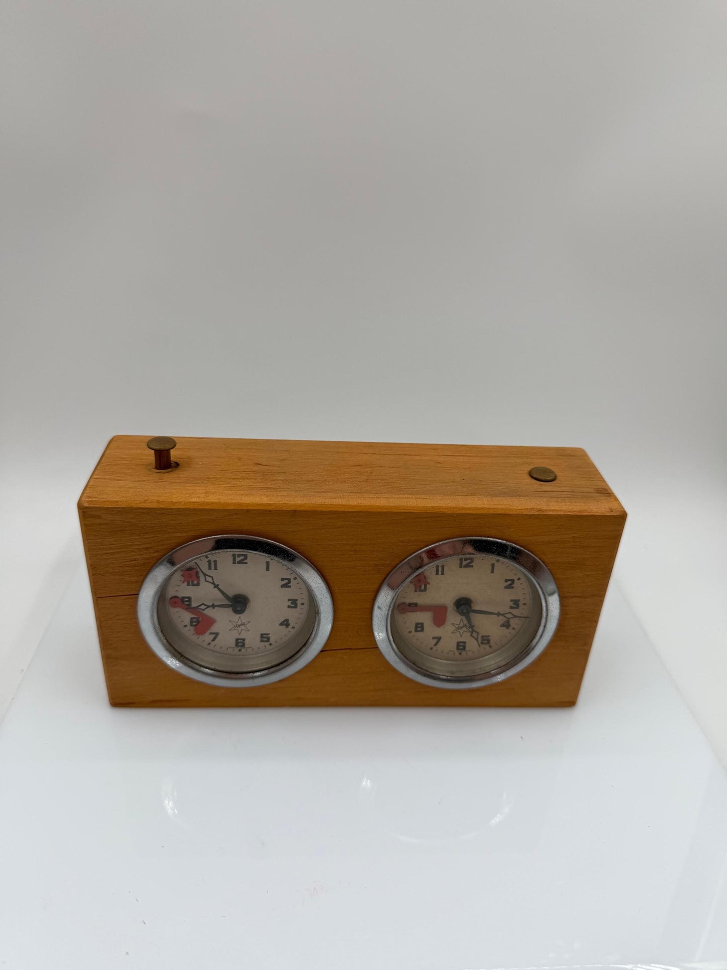 Vintage Schachuhr Holz Doppelzifferblatt