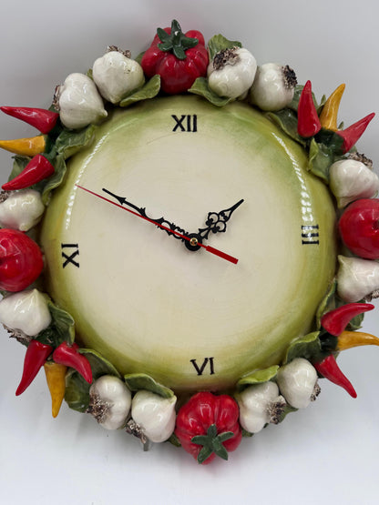 Vintage Keramik Wanduhr mit 3D-Gemüse Majolika Italien