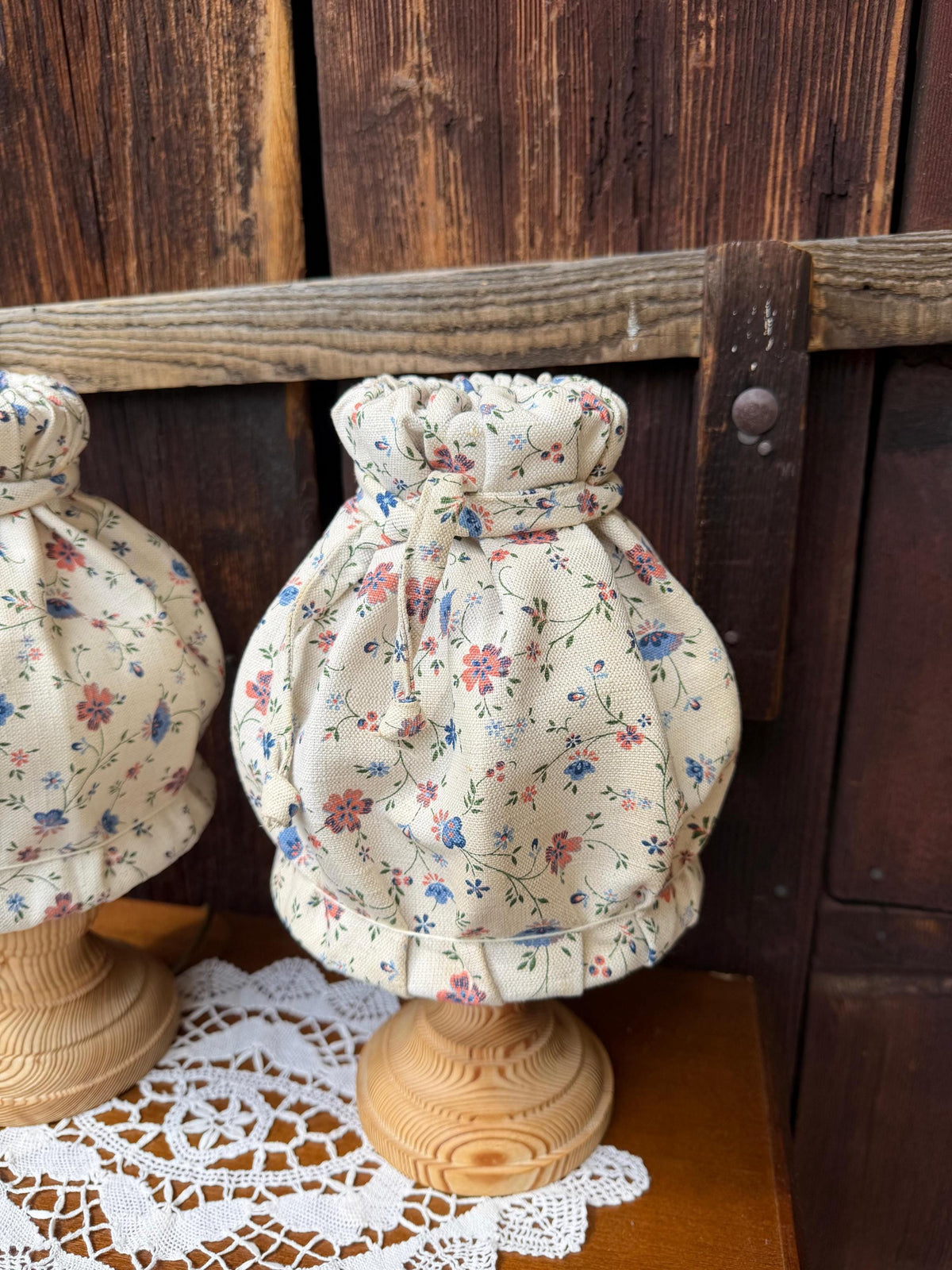 Set von 3 Vintage Lampen Landhausstil mit Blumenmuster
