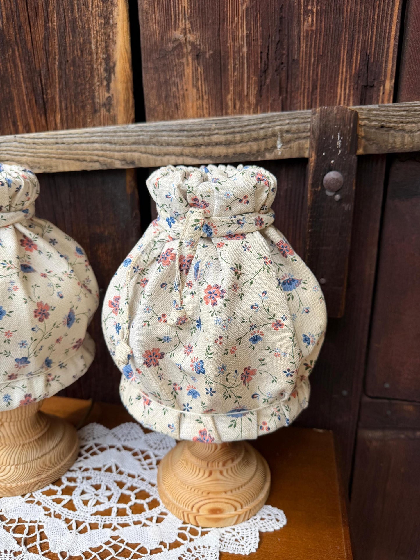 Set von 3 Vintage Lampen Landhausstil mit Blumenmuster
