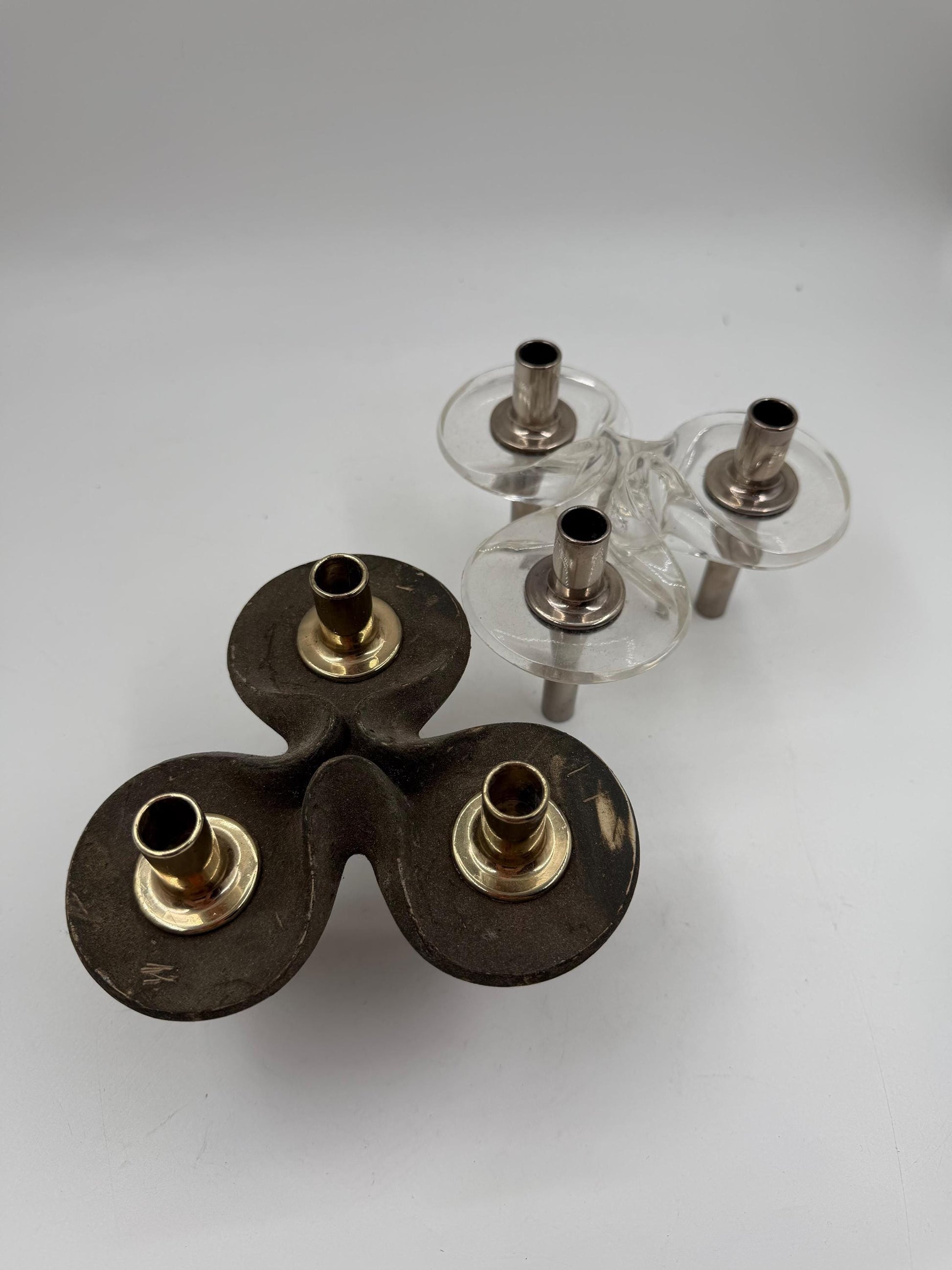 Set von 2 Vintage Polsternägel mit Stein- und Acrylsockel