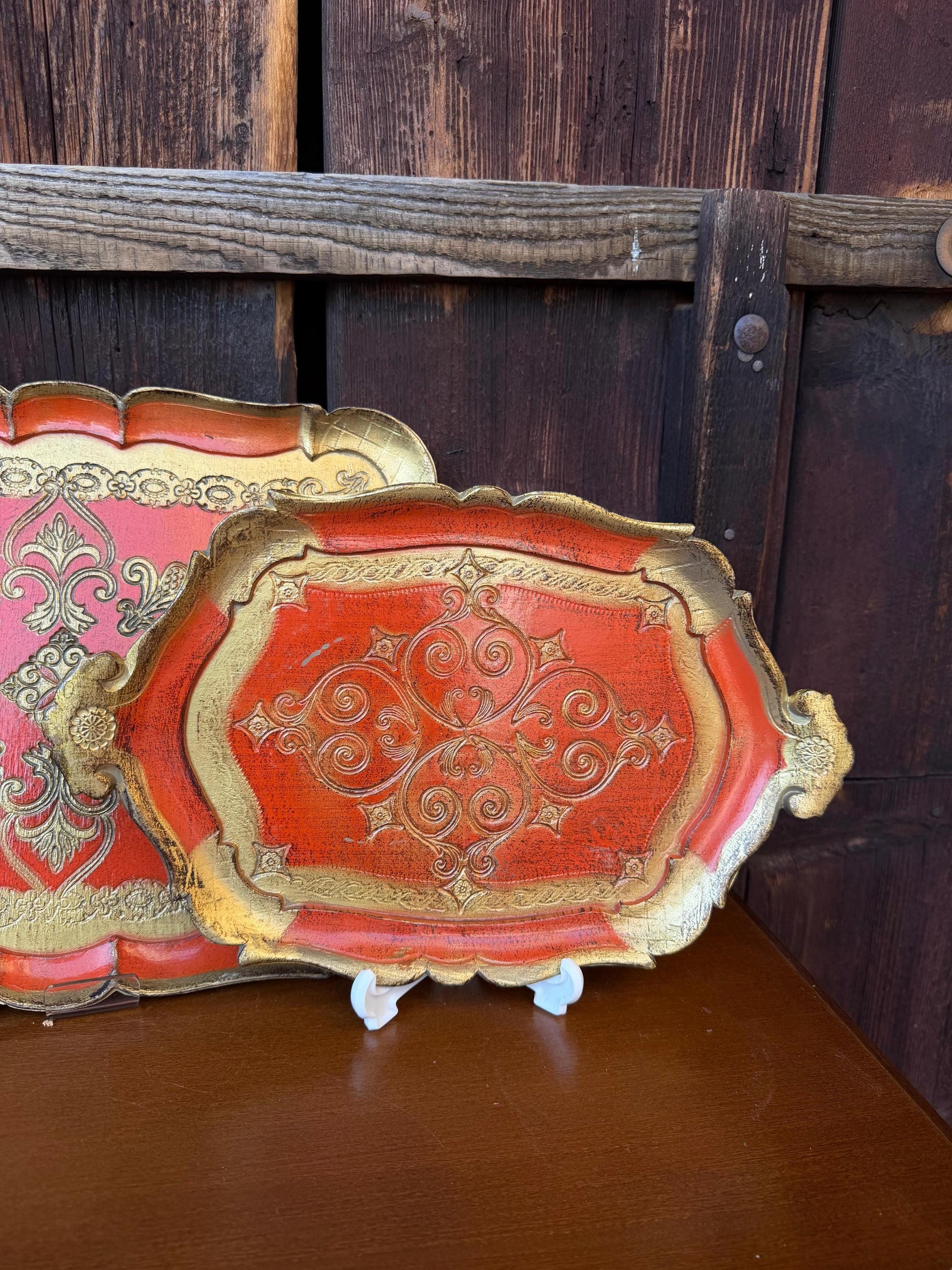 Set von 2 Vintage Tablett Florentiner Barock, Rot-Gold, Italien