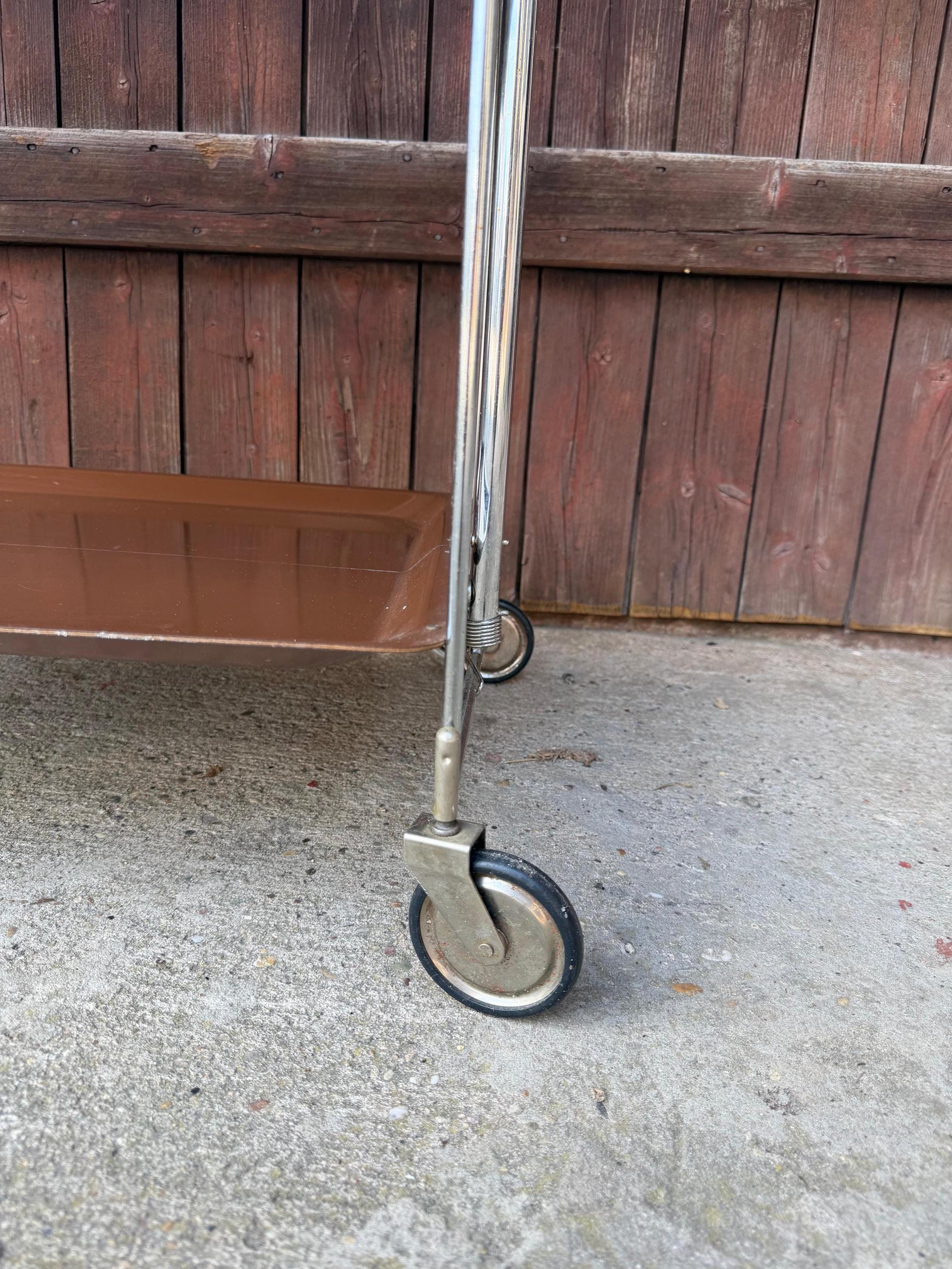 Vintage Servierwagen von Dinett, zweistufig, Chrom