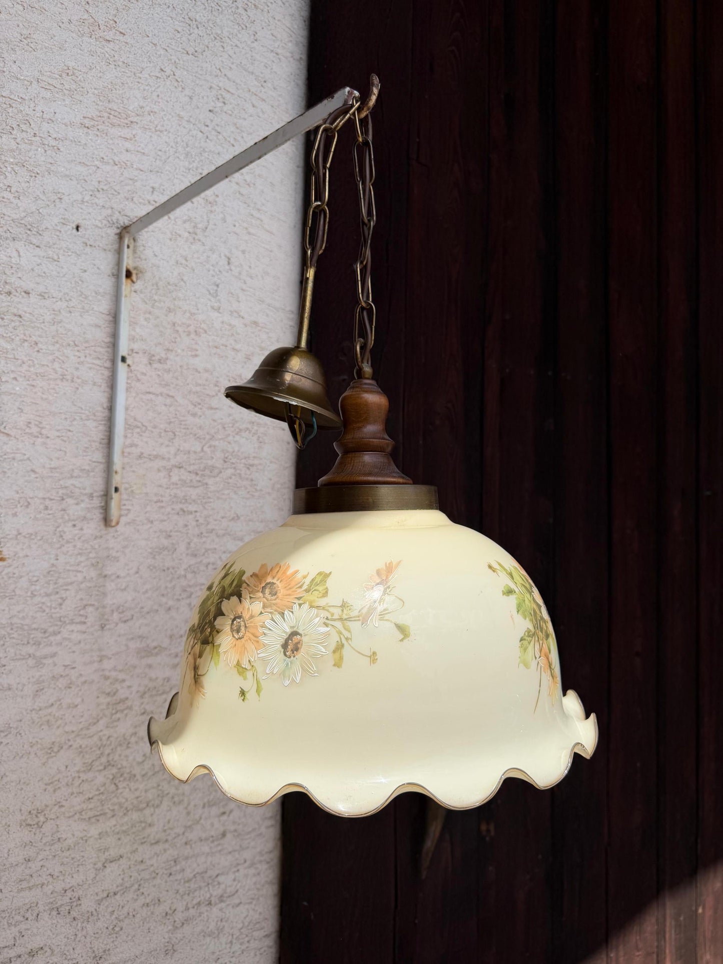 Vintage Hängeleuchte Opalglas mit Sonnenblumen-Motiv