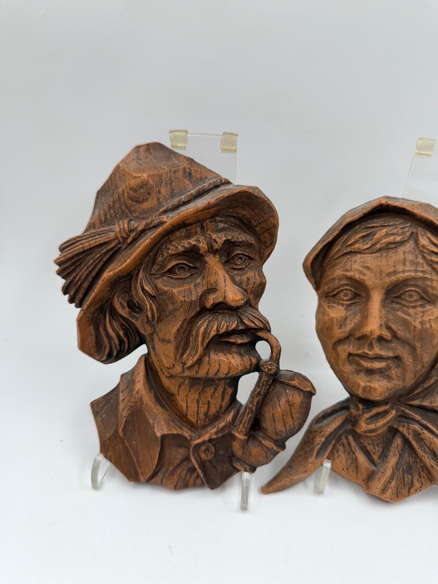 Set von 2 Vintage Schwarzwald Büsten Figuren aus Kunststoff