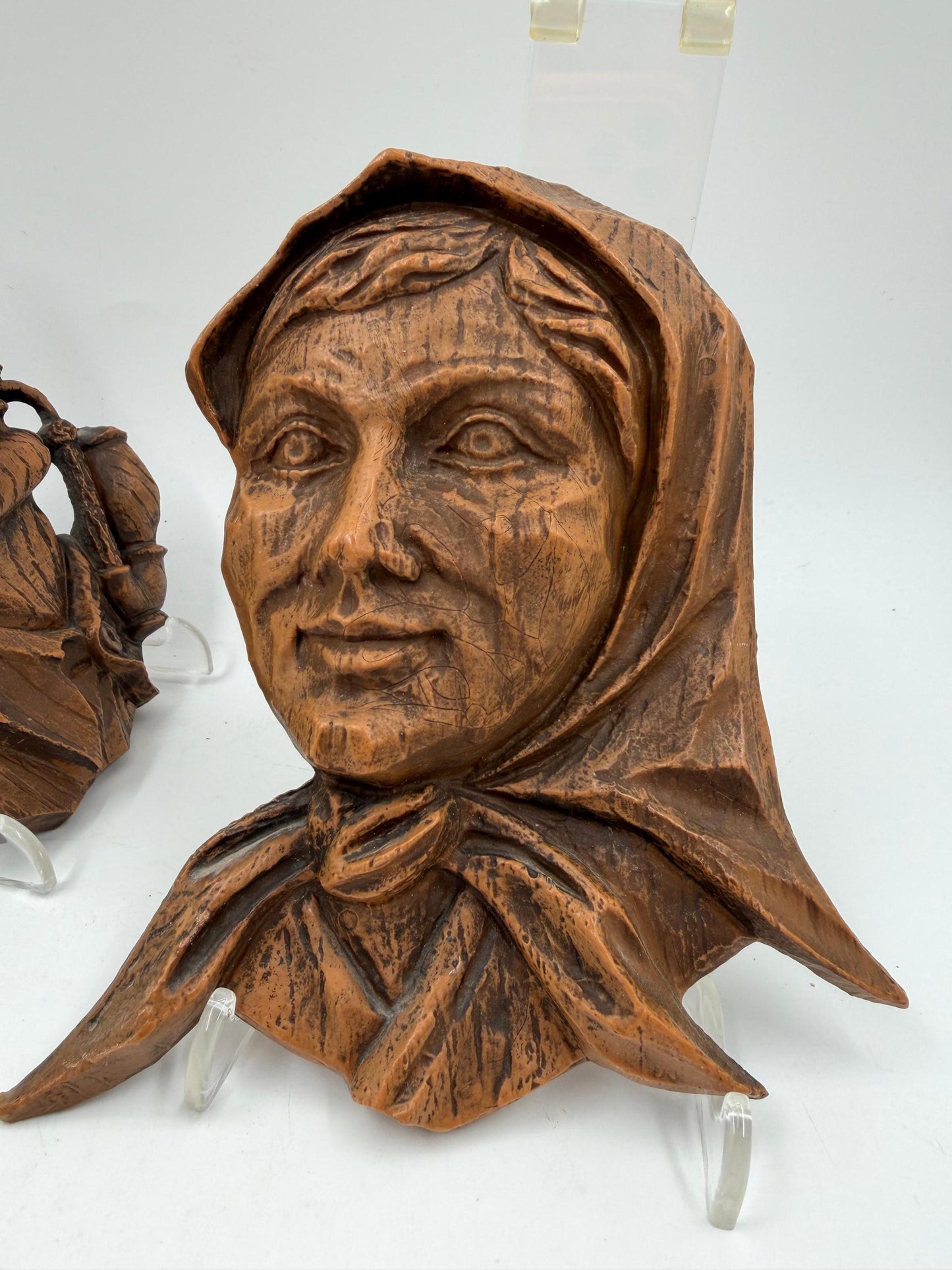 Set von 2 Vintage Schwarzwald Büsten Figuren aus Kunststoff