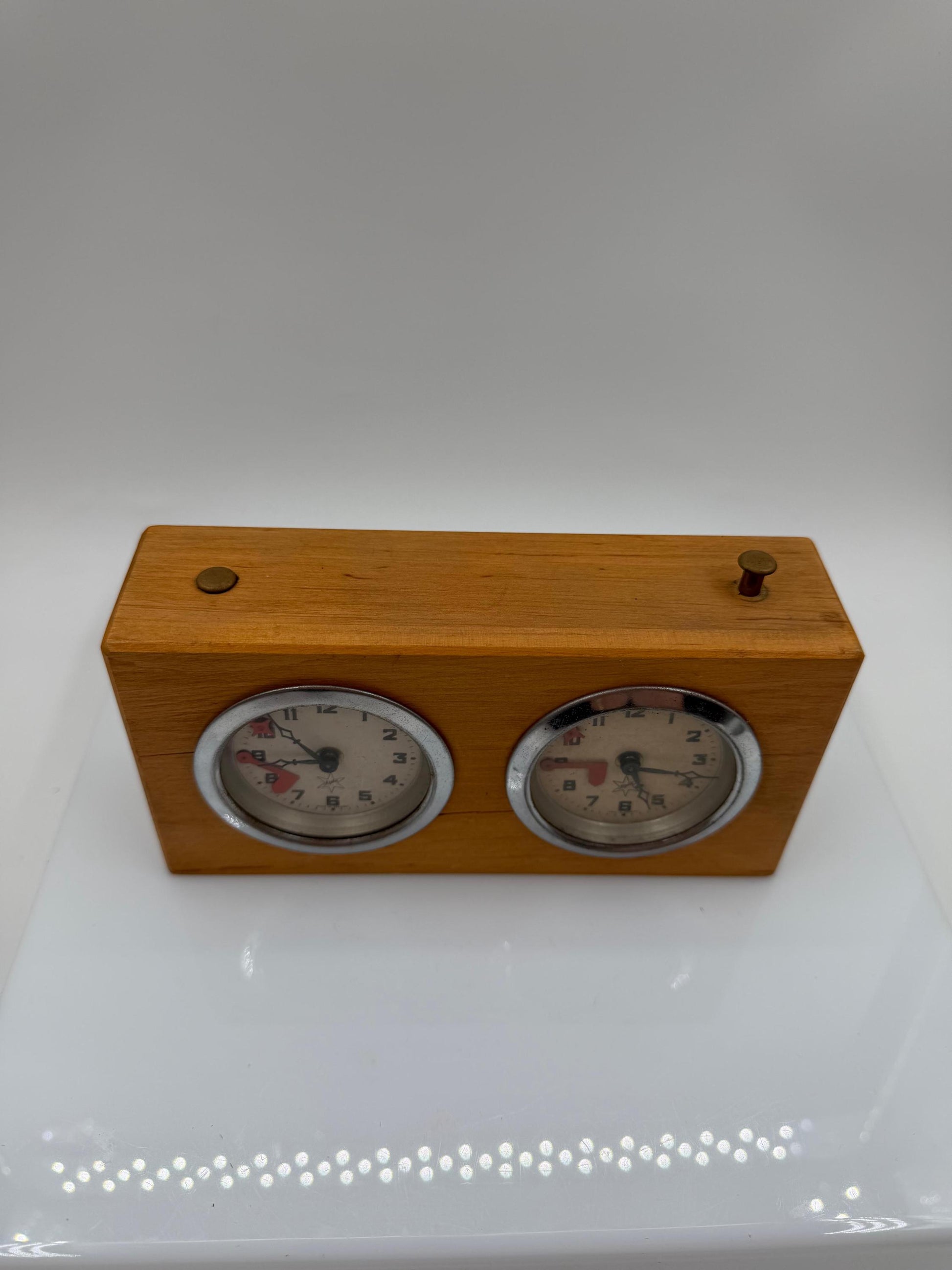 Vintage Schachuhr Holz Doppelzifferblatt